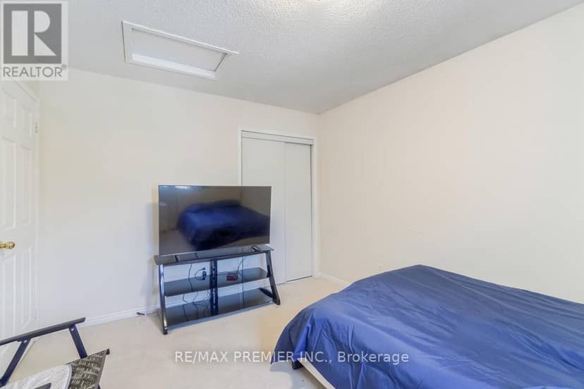 193 Roxbury Street — photo 24 of 40