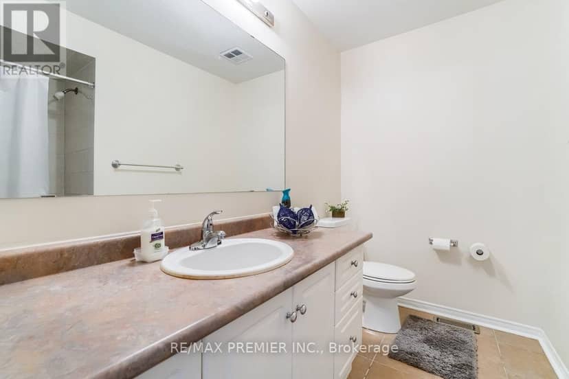 193 Roxbury Street — photo 27 of 40