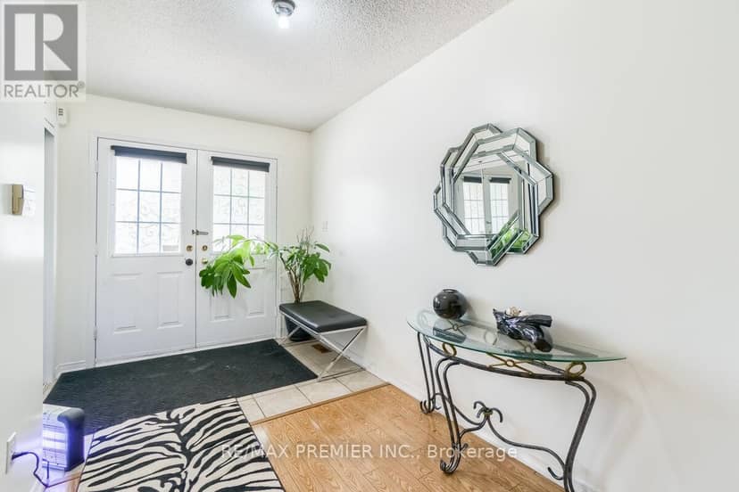 193 Roxbury Street — photo 4 of 40