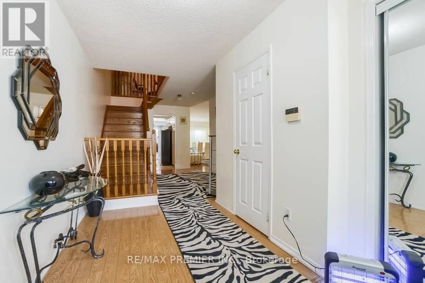 193 Roxbury Street — photo 5 of 40