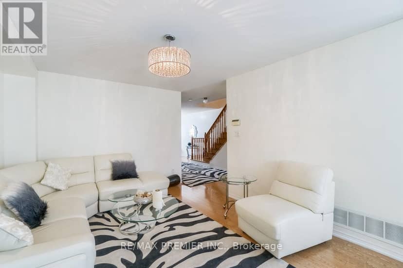 193 Roxbury Street — photo 6 of 40