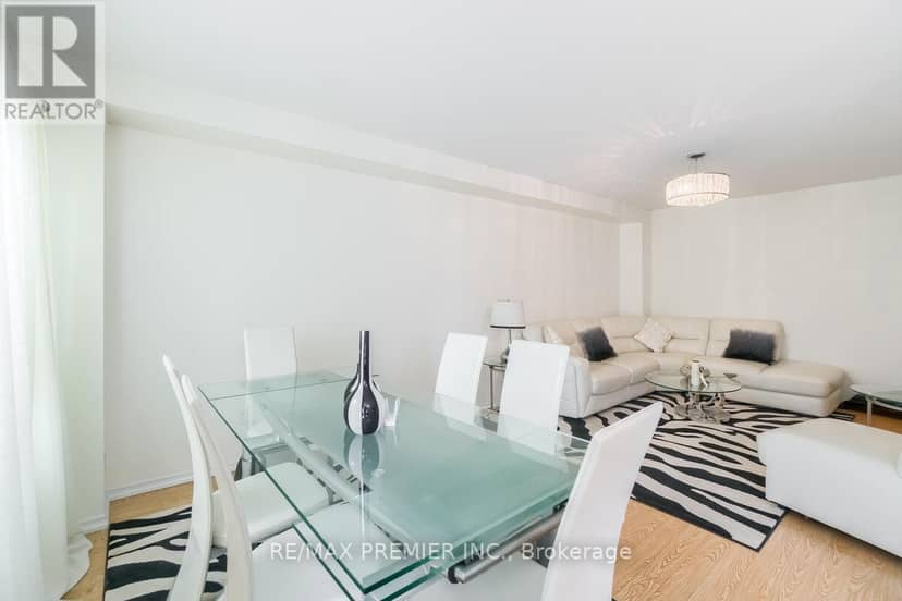 193 Roxbury Street — photo 9 of 40