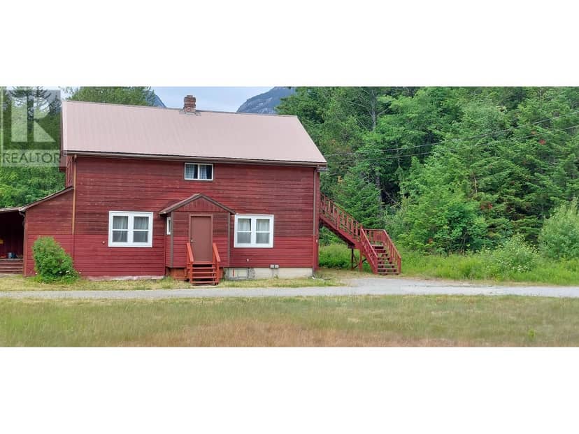 2335 MACKENZIE 20 HIGHWAY, Bella Coola, photo 2