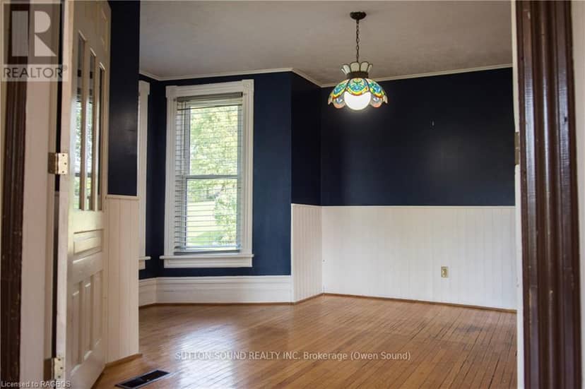 8 Elizabeth Drive — photo 10 of 20