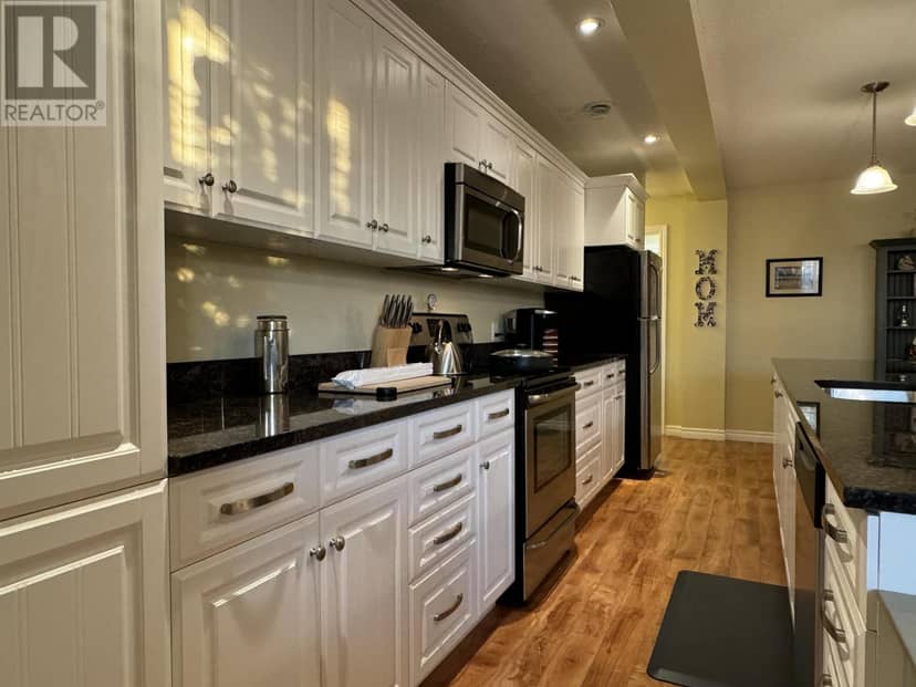 102-516 MACEWEN Road — photo 8 of 27
