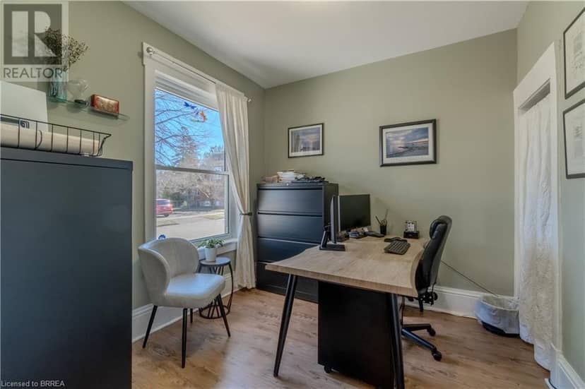 21 WADE Avenue — photo 9 of 21