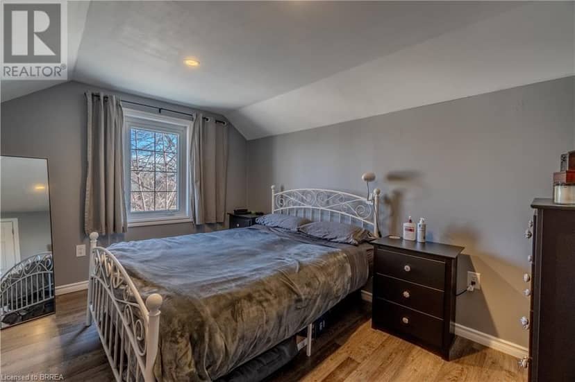 21 WADE Avenue — photo 15 of 21