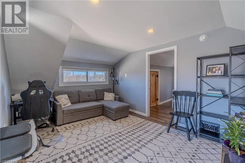 21 WADE Avenue — photo 14 of 21
