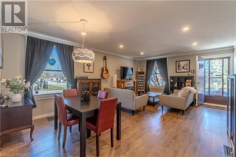 21 WADE Avenue — photo 2 of 21