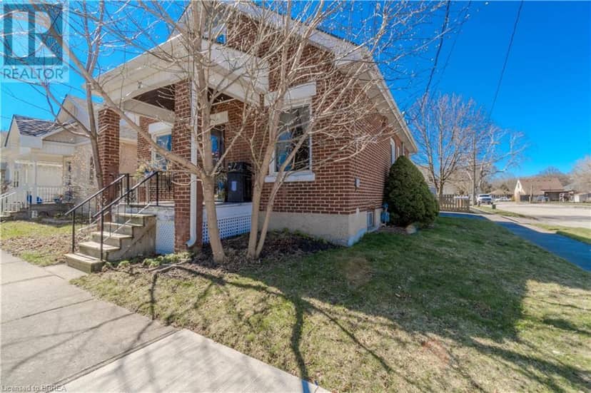 21 WADE Avenue — photo 1 of 21