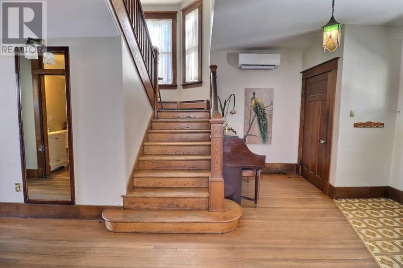 610 Main Street — photo 12 of 20