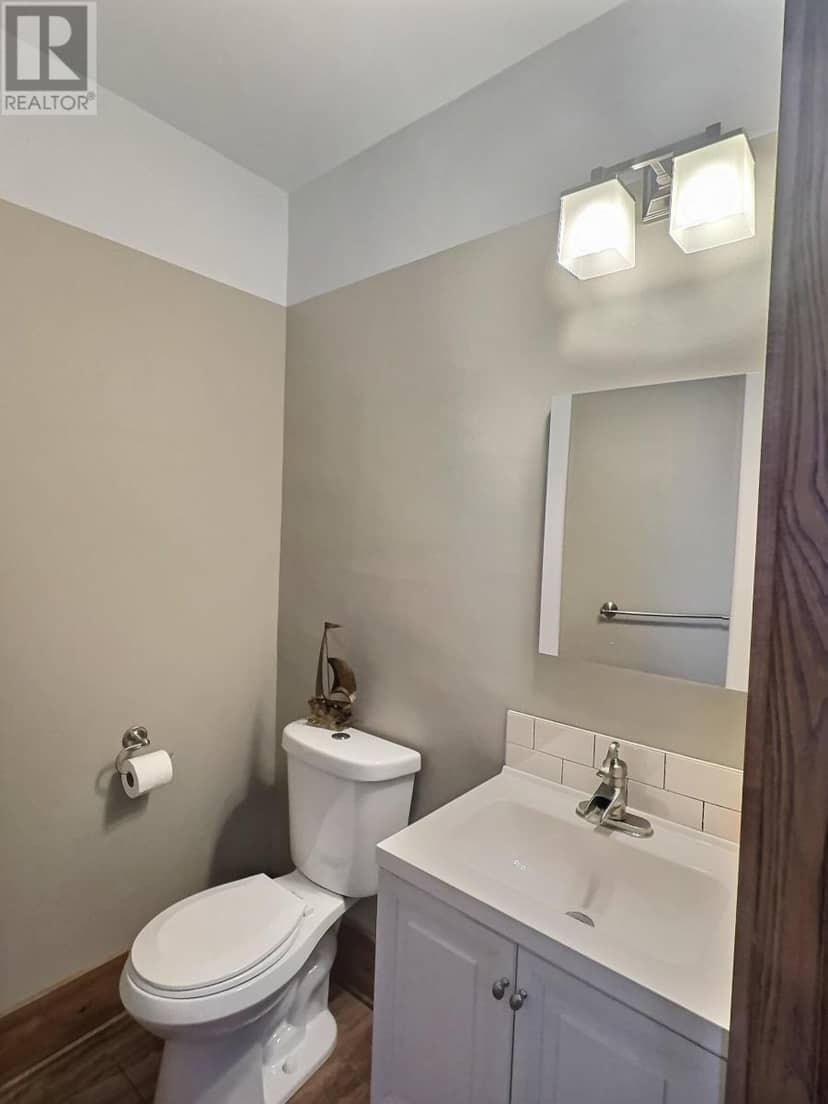 610 Main Street, Montague, photo 7