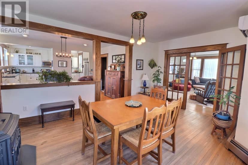 610 Main Street, Montague, photo 8