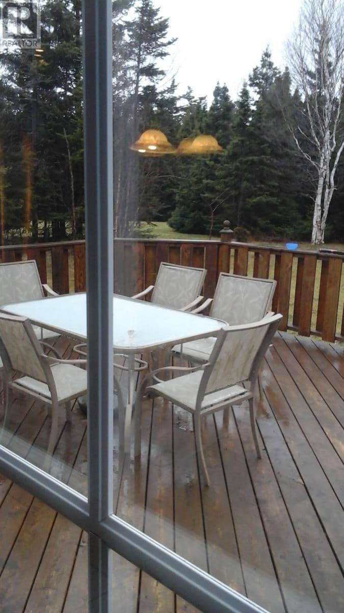 19 Hawthorn Avenue — photo 16 of 40