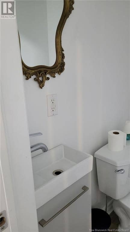 142 5 Eme Rue — photo 8 of 29