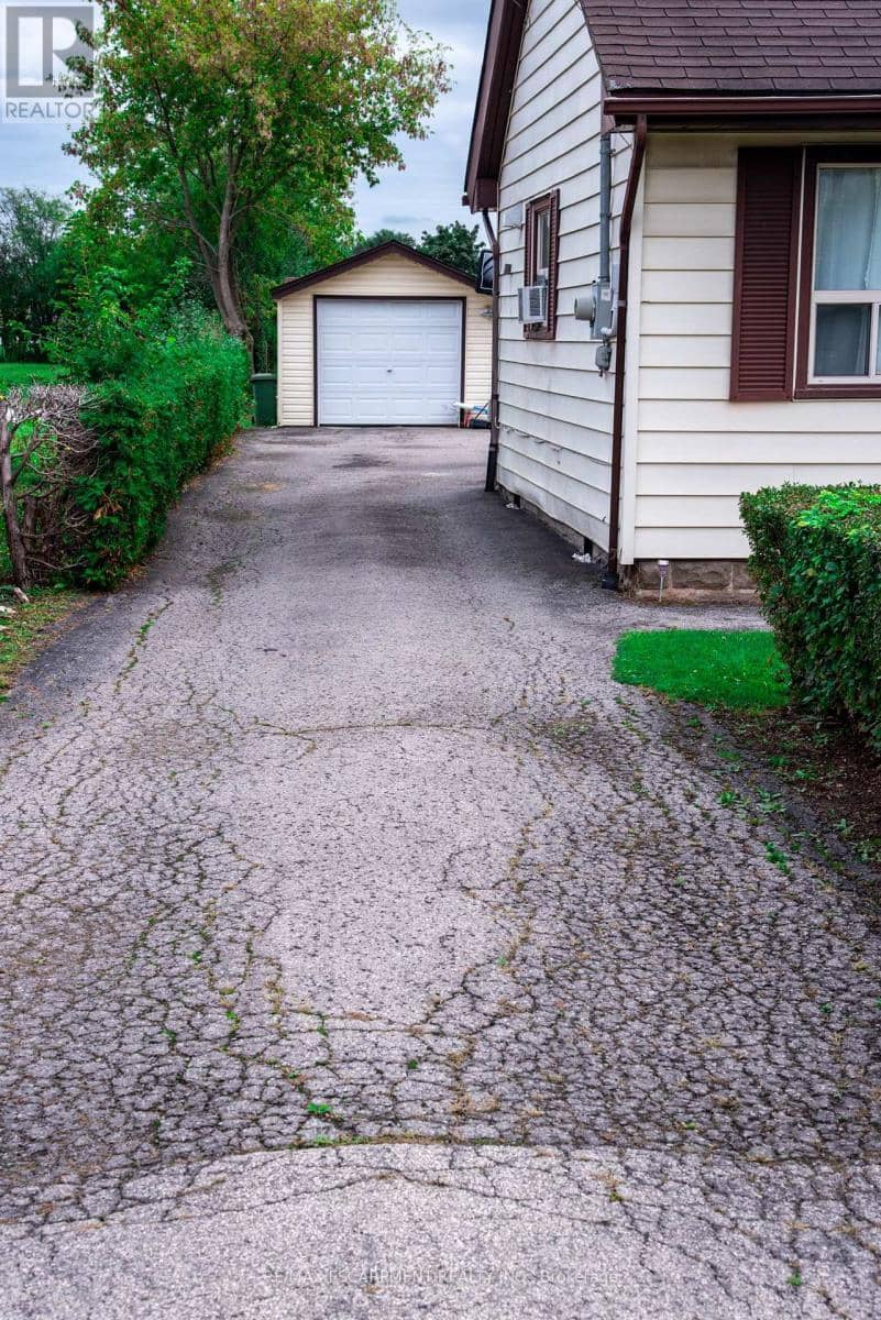 144 Green Road — photo 4 of 10