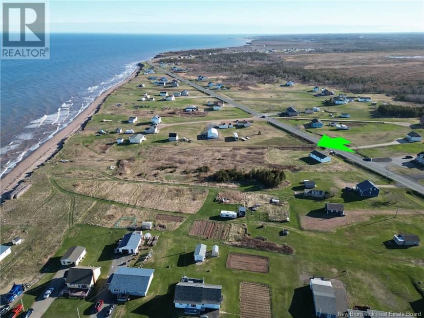 Lot Route 305 — photo 1 of 4