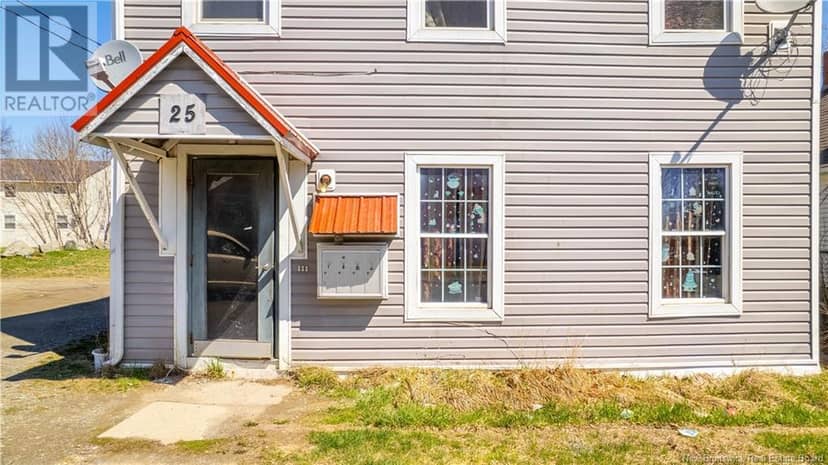 25 Pleasant Street — photo 2 of 18