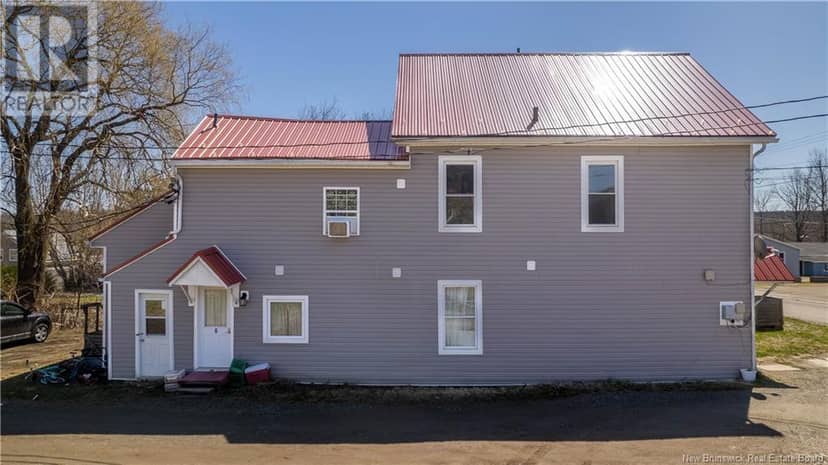 25 Pleasant Street — photo 7 of 18