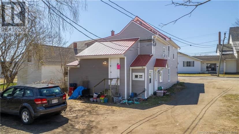 25 Pleasant Street — photo 9 of 18