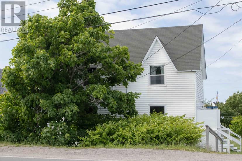 13 Confederation Drive — photo 1 of 16