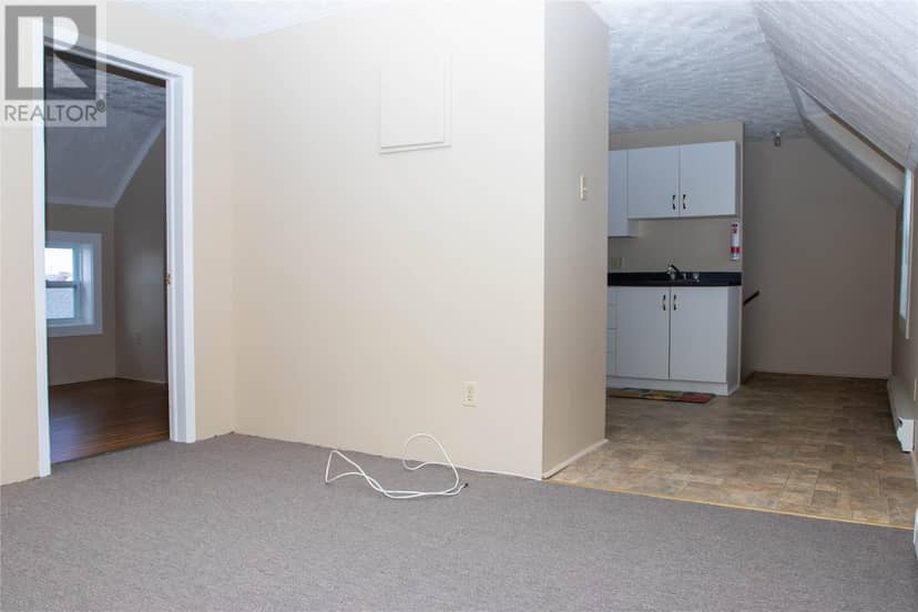 13 Confederation Drive — photo 12 of 16