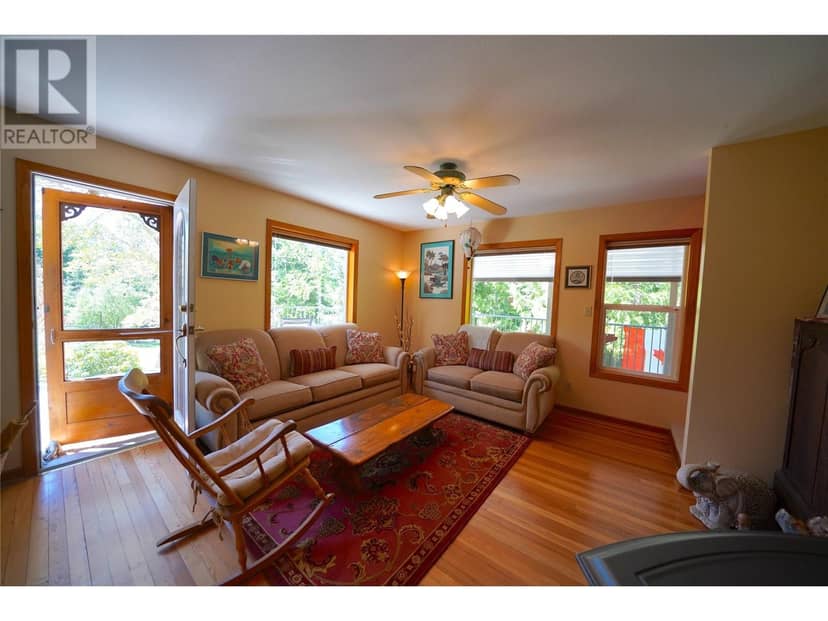 425 Alexander Road, Procter, photo 6
