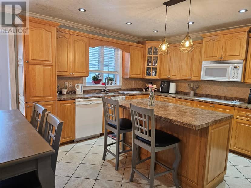 40 SMALLWOOD Drive — photo 7 of 35