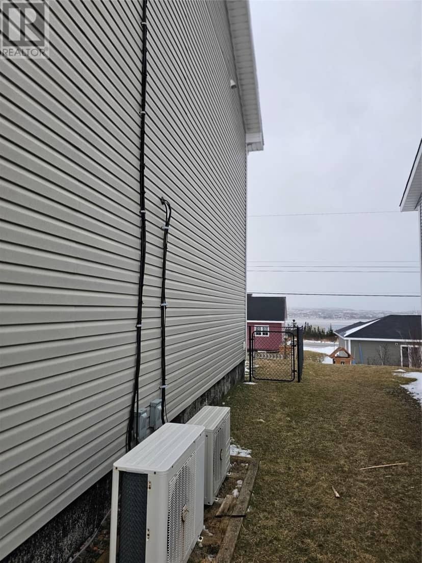 40 SMALLWOOD Drive — photo 33 of 35