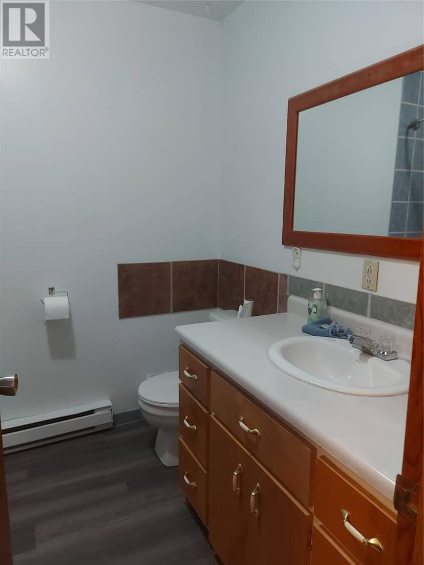 16 A/B and 18 Currie Avenue — photo 6 of 13