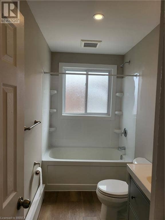 1438 BECKWORTH Avenue — photo 4 of 13