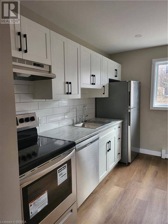 1438 BECKWORTH Avenue — photo 9 of 13