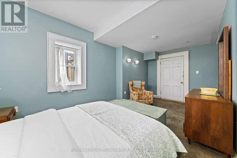 1479 Lakeside Drive — photo 33 of 40