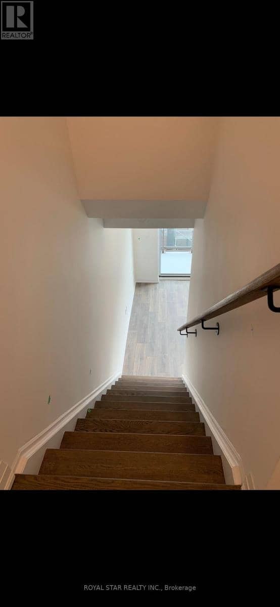 313 - 95 Attmar Drive, Brampton, photo 2