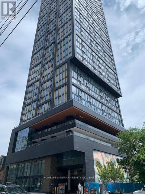 1701 - 319 Jarvis Street — photo 1 of 20