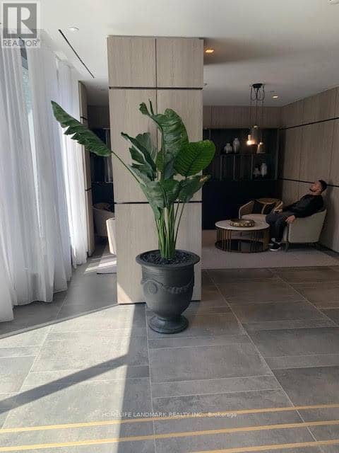 1701 - 319 Jarvis Street — photo 6 of 20