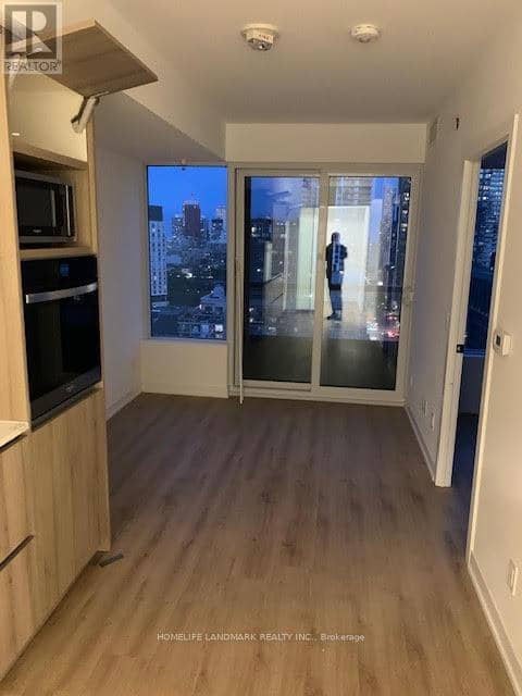 1701 - 319 Jarvis Street — photo 15 of 20