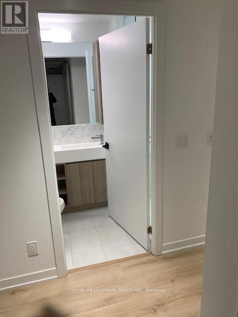 1701 - 319 Jarvis Street — photo 12 of 20