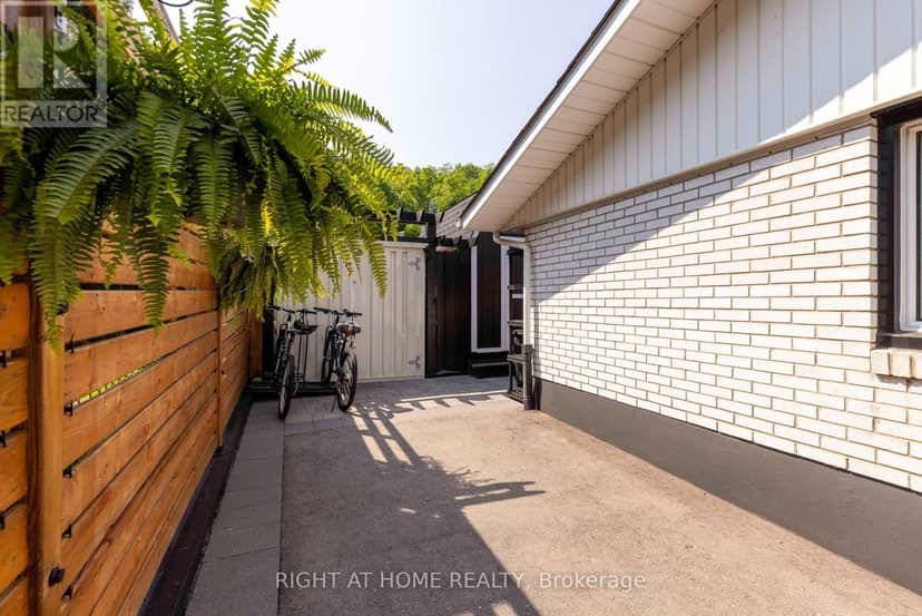 212 Lockhart Drive — photo 25 of 30