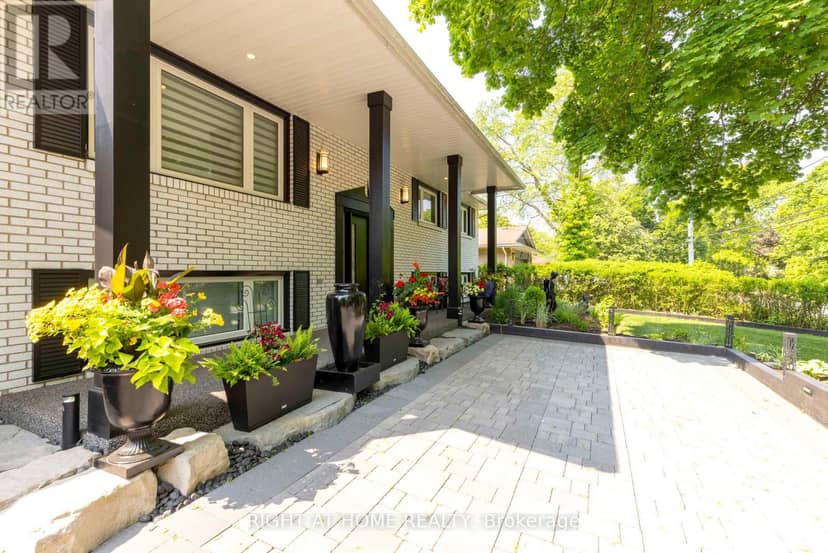 212 Lockhart Drive — photo 3 of 30
