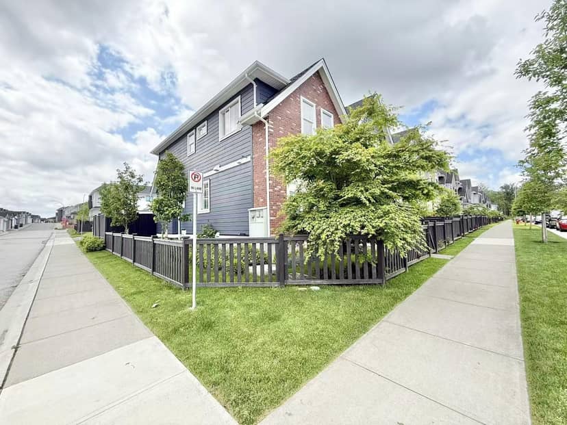 19682 75A Avenue, Langley