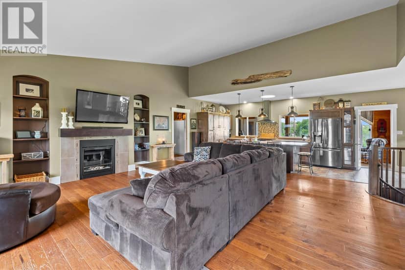 30 Sunset Drive — photo 21 of 40