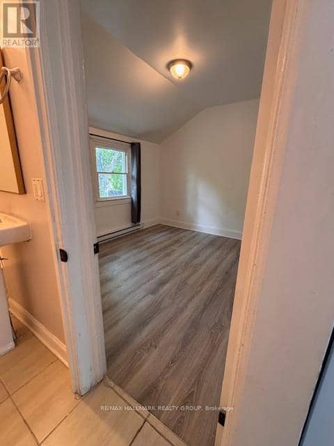 266 Emond Street — photo 9 of 19