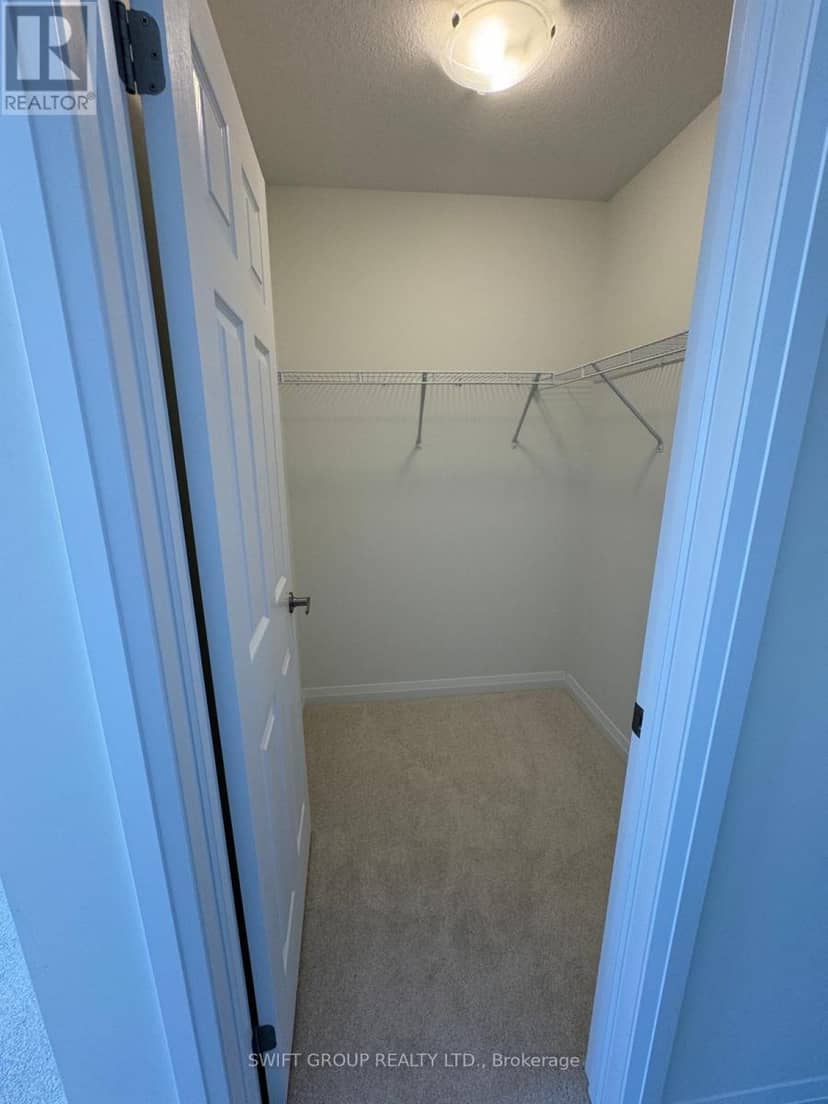 123 Granville Crescent — photo 19 of 28
