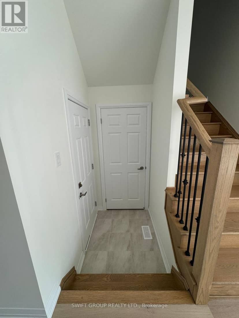 123 Granville Crescent — photo 7 of 28