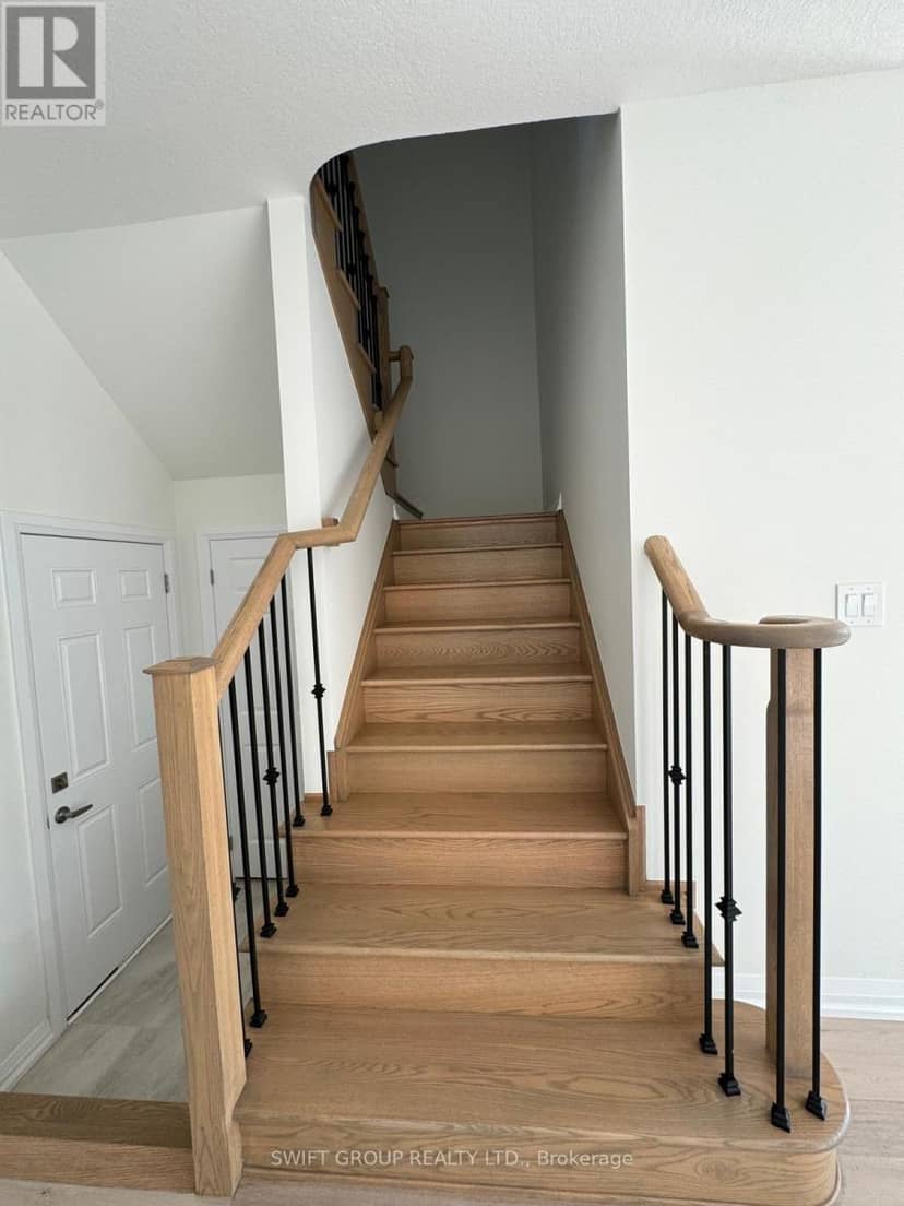 123 Granville Crescent — photo 9 of 28