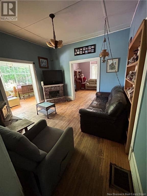 416 Main Street — photo 8 of 40