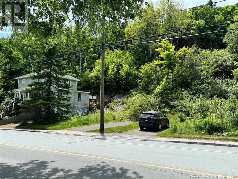 330 Canada Road, Edmundston, photo 2