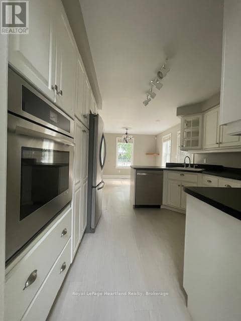 231 William Street — photo 19 of 40