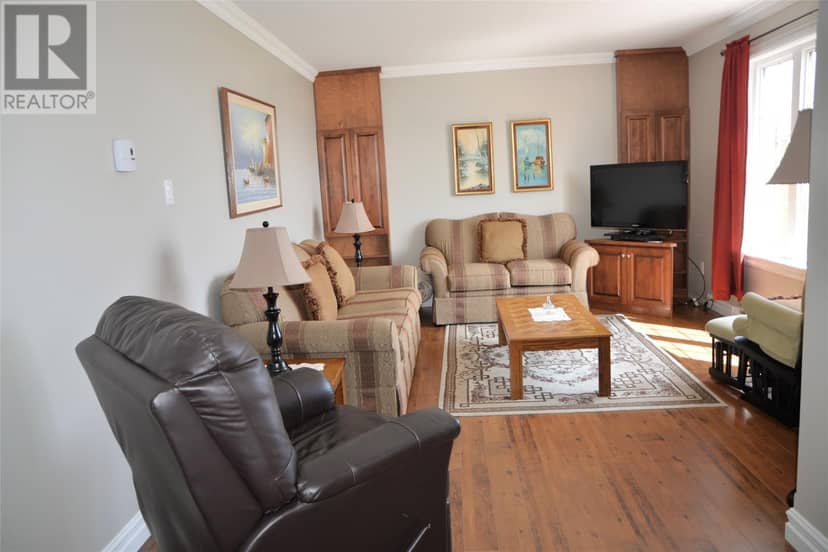 36 Goose Bay Drive — photo 4 of 16